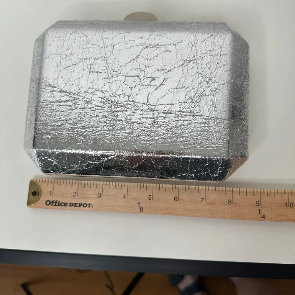 Lulu's Silver Metallic Krinkle Box Snap Close Clutch Purse & Chain Strap - Picture 14 of 16